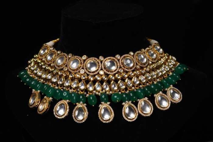 Perfect Fit Round Green Choker Necklace