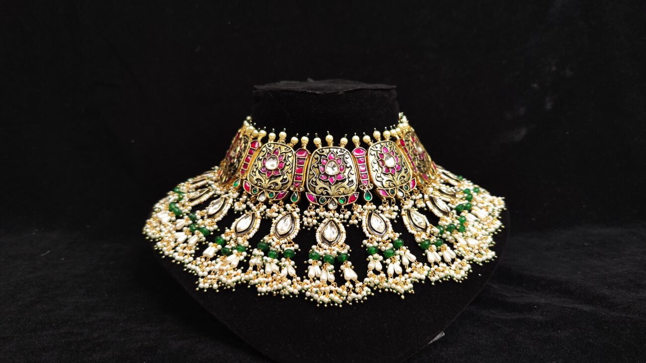 Queen look Pink & Green Kundan Choker Necklace