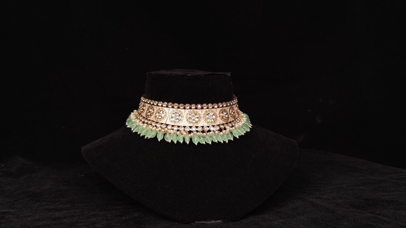 Alluring Green Choker Necklace Set with earrings